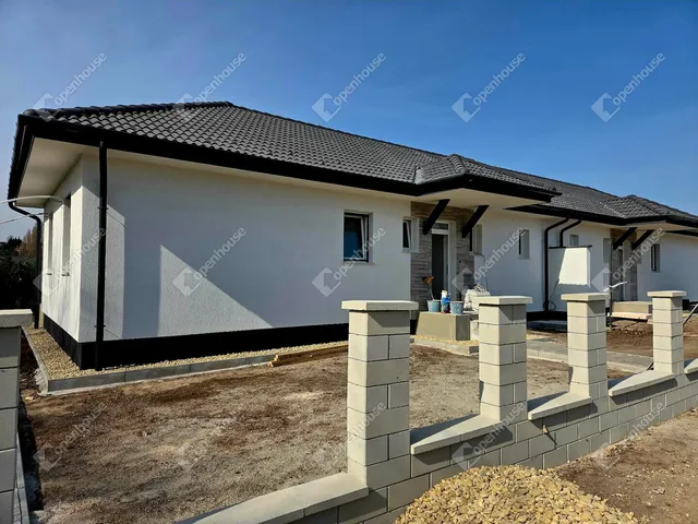 Eladó ház Velence 113 nm