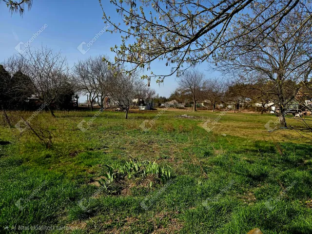 Eladó telek Szabadbattyán 1116 nm