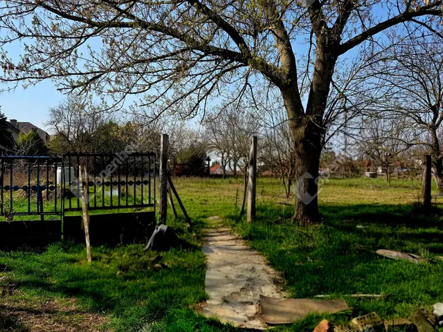 Eladó telek Szabadbattyán 1116 nm