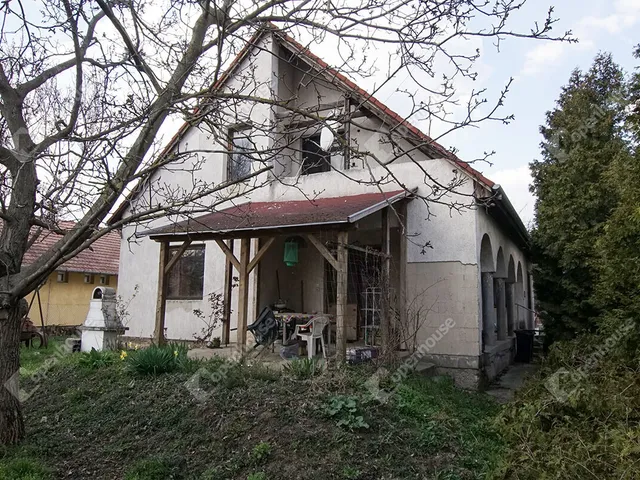 Eladó ház Úrhida 150 nm