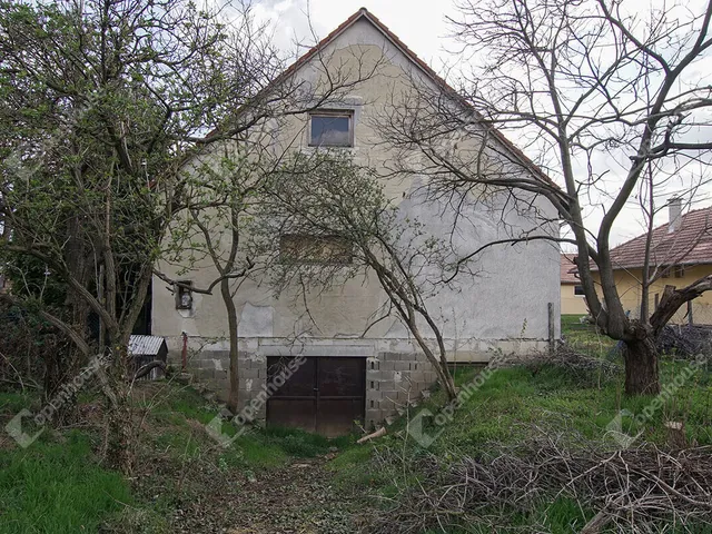 Eladó ház Úrhida 150 nm