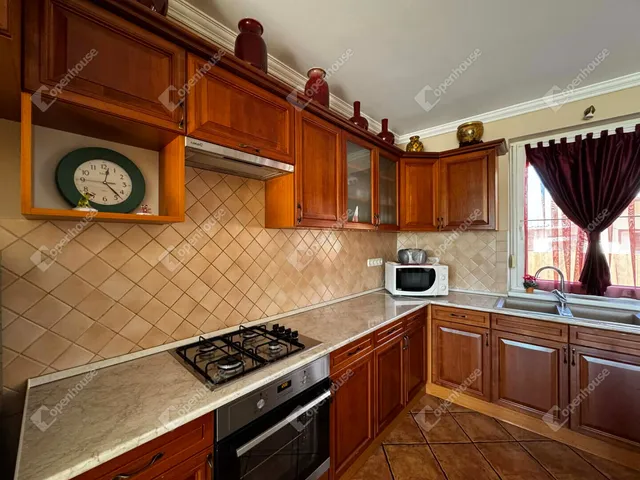 Eladó lakás Székesfehérvár 115 nm