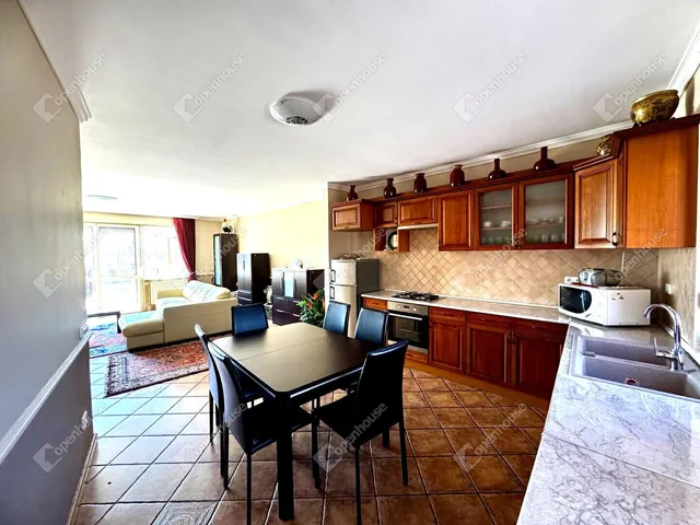 Eladó lakás Székesfehérvár 115 nm