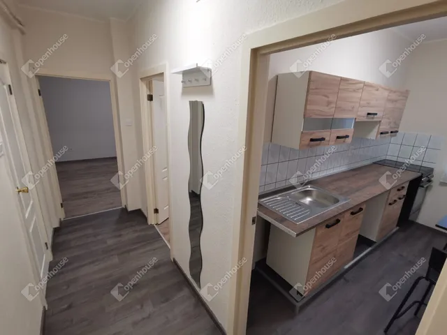 Kiadó lakás Székesfehérvár, Maroshegy 43 nm