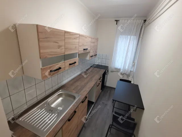 Kiadó lakás Székesfehérvár, Maroshegy 43 nm