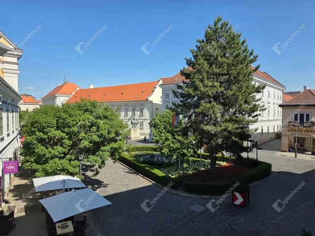 Eladó lakás Székesfehérvár, Belváros 66 nm