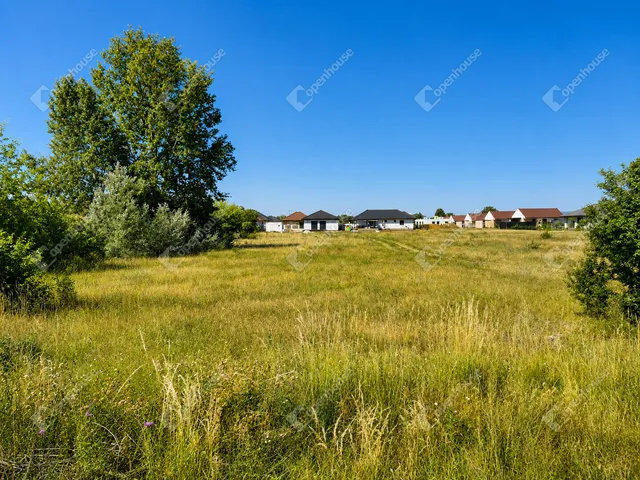 Eladó telek Székesfehérvár 2263 nm