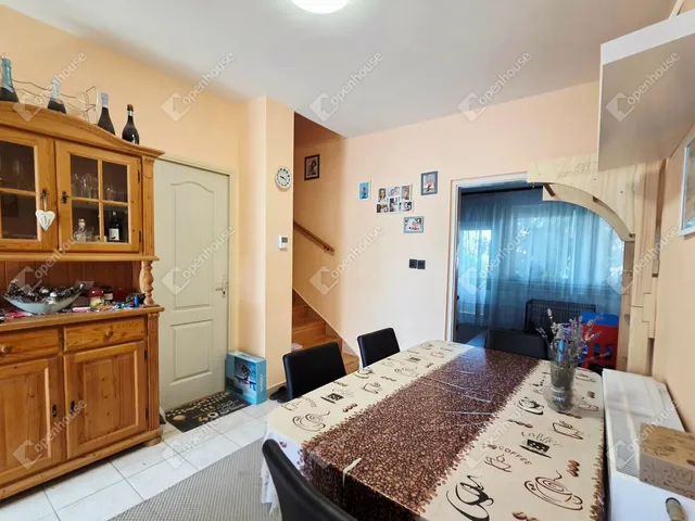 Eladó ház Székesfehérvár, Öreghegy 247 nm