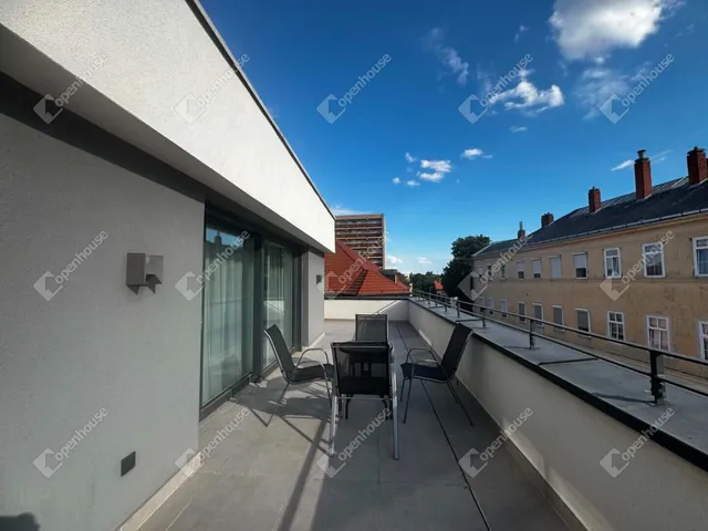 Kiadó lakás Székesfehérvár, Belváros 73 nm