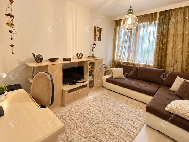 Kiadó lakás Székesfehérvár, Belváros 110 nm