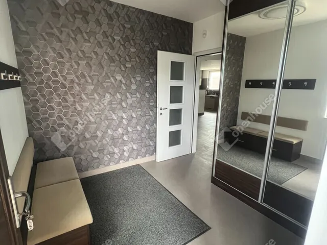 Eladó ház Székesfehérvár, Maroshegy 219 nm