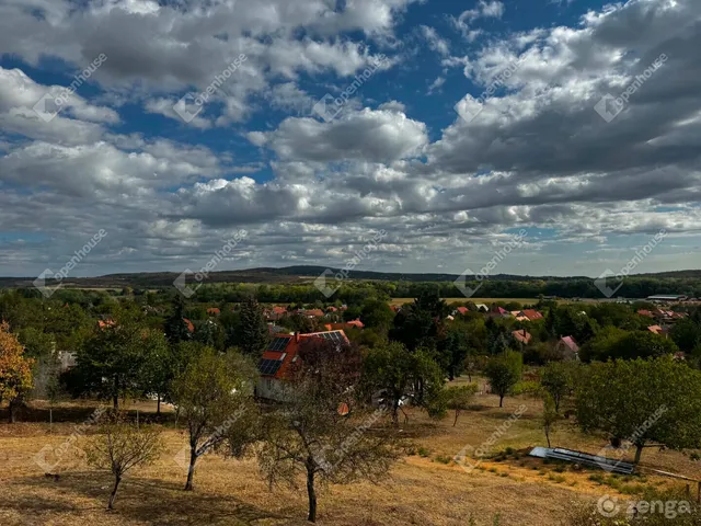 Eladó nyaraló Pákozd 56 nm