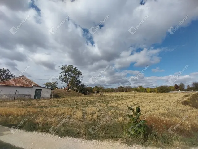 Eladó telek Kőszárhegy 2551 nm