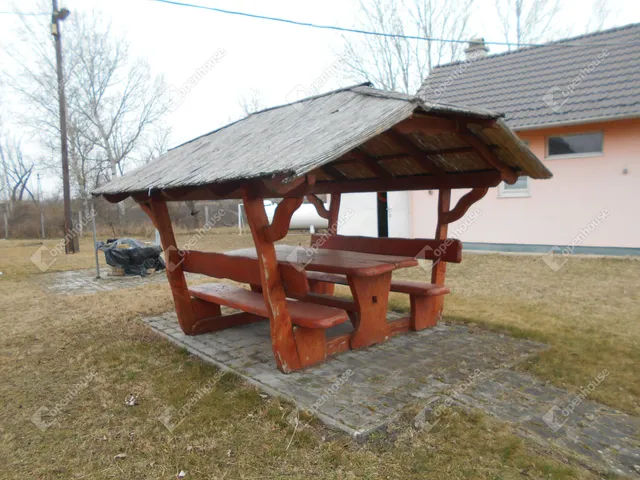 Eladó mezőgazdasági ingatlan Jászberény 148 nm