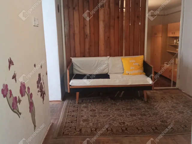 Eladó ház Tiszajenő 78 nm