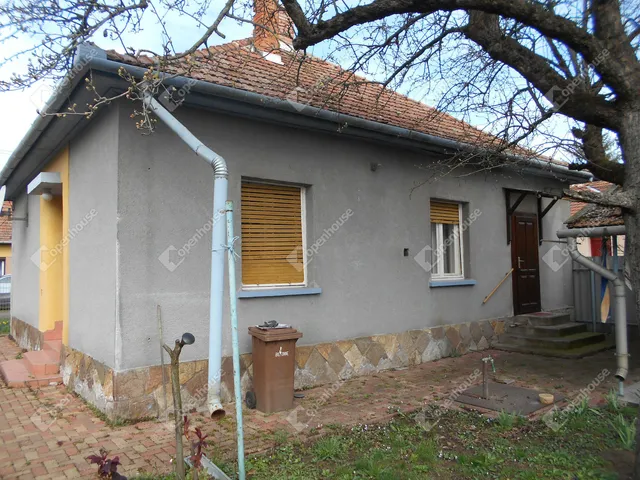 Eladó ház Jászapáti 80 nm