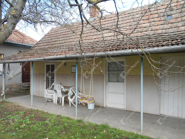 Eladó ház Jászapáti 80 nm