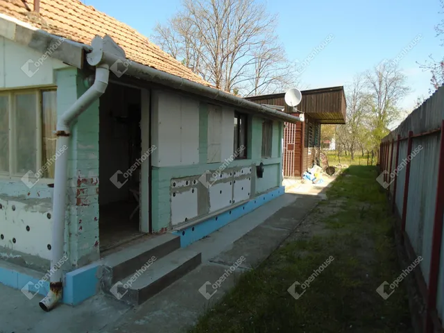 Eladó ház Cserkeszőlő 34 nm