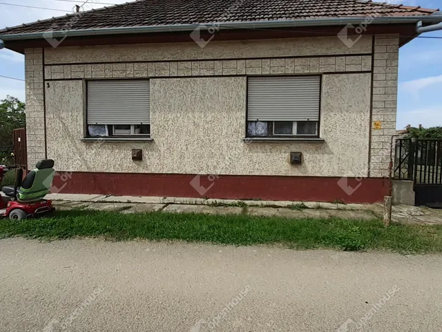 Eladó ház Szelevény 88 nm