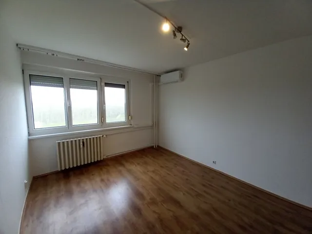 Kiadó lakás Szolnok 37 nm