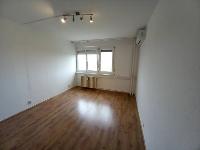 Kiadó lakás Szolnok 37 nm