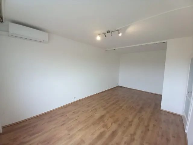 Kiadó lakás Szolnok 37 nm