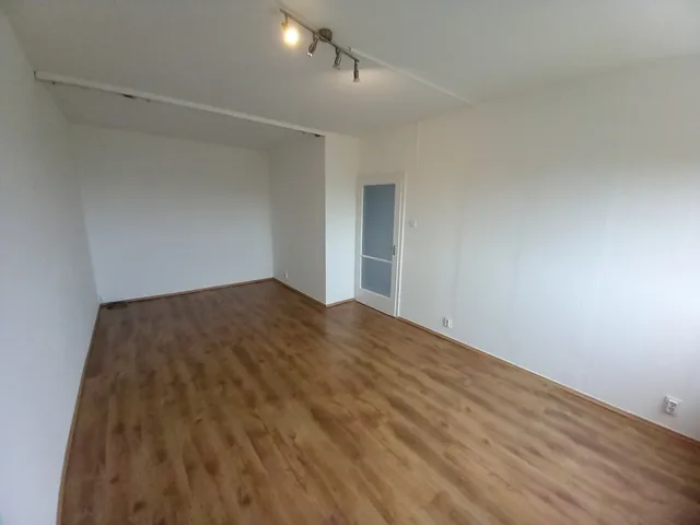 Kiadó lakás Szolnok 37 nm