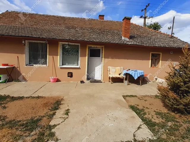 Eladó ház Cserkeszőlő 70 nm