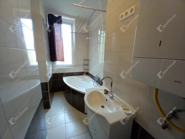Eladó lakás Szolnok 54 nm