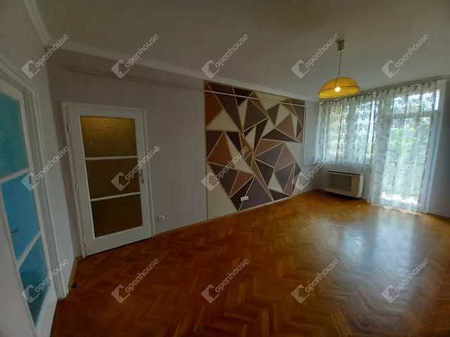 Eladó lakás Szolnok 54 nm