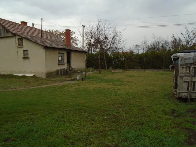 Eladó telek Cserkeszőlő 2789 nm