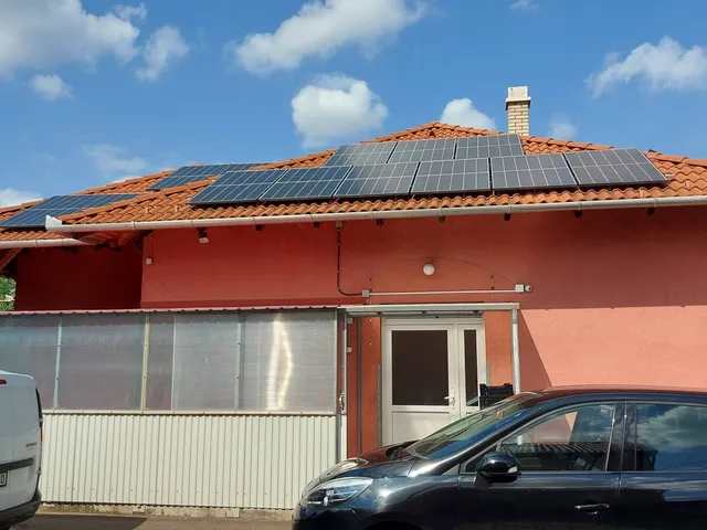 Eladó kereskedelmi és ipari ingatlan Kisújszállás 174 nm