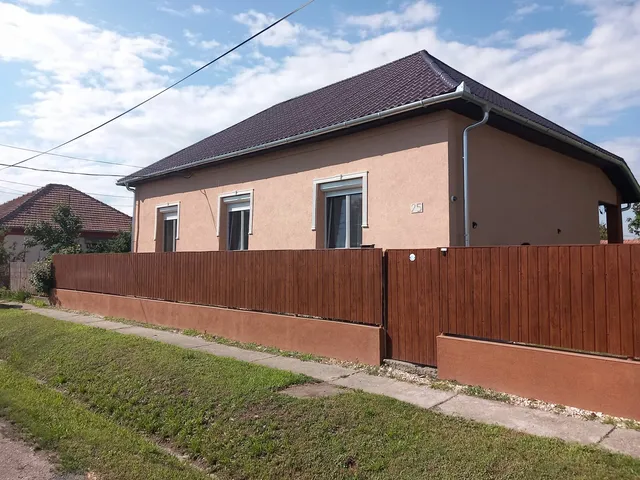 Eladó ház Jánoshida 103 nm