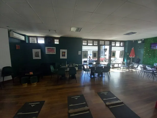 Eladó kereskedelmi és ipari ingatlan Szolnok 83 nm