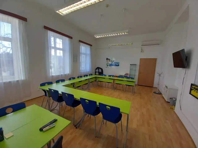 Kiadó kereskedelmi és ipari ingatlan Szolnok 40 nm