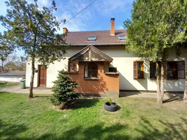 Eladó ház Abony 128 nm