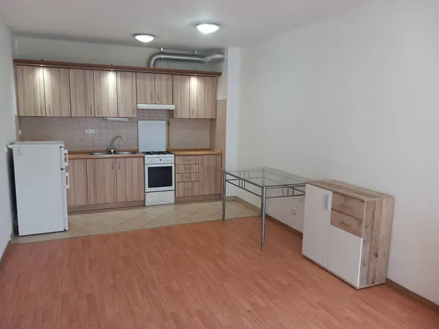 Kiadó lakás Szolnok 46 nm