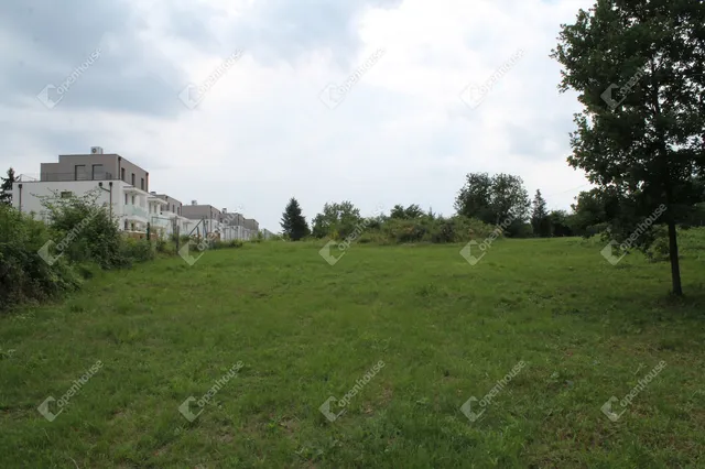 Eladó telek Szombathely 10000 nm