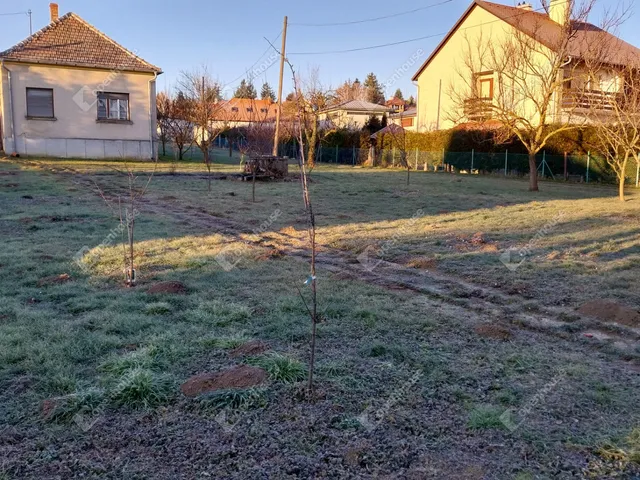 Eladó telek Szombathely 1869 nm