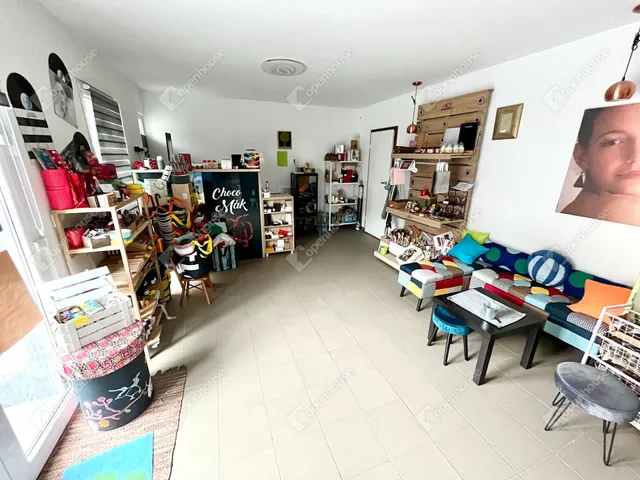 Eladó kereskedelmi és ipari ingatlan Szombathely, Belváros 70 nm