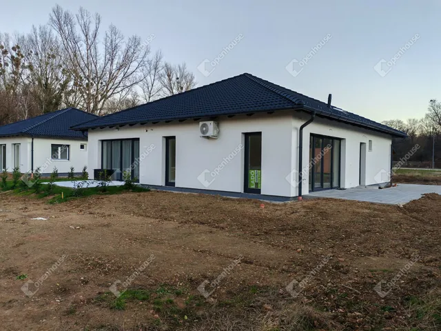 Eladó ház Sárvár, Kertváros 70 nm