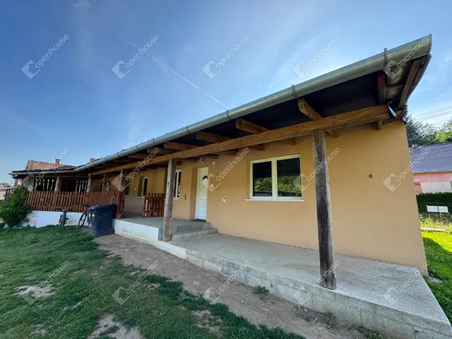 Eladó ház Rönök 177 nm