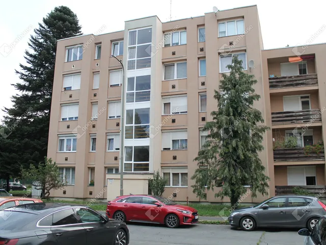 Eladó lakás Kőszeg, Lakótelep 50 nm