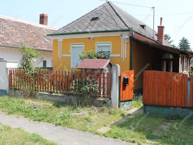Eladó ház Acsád 101 nm
