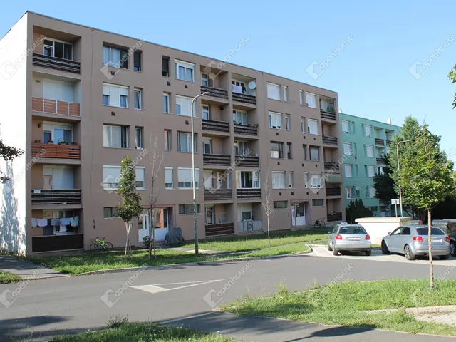 Eladó lakás Kőszeg, Lakótelep 56 nm
