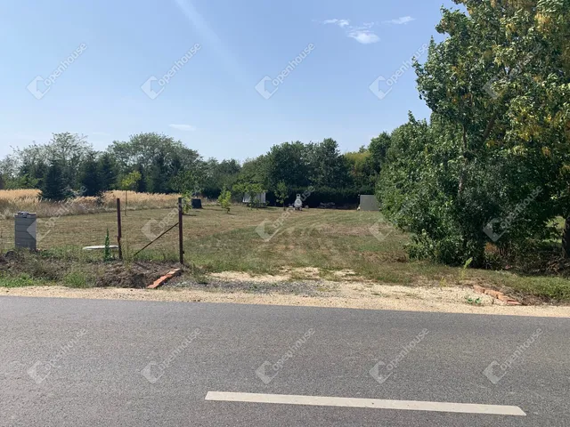 Eladó telek Harasztifalu 1576 nm