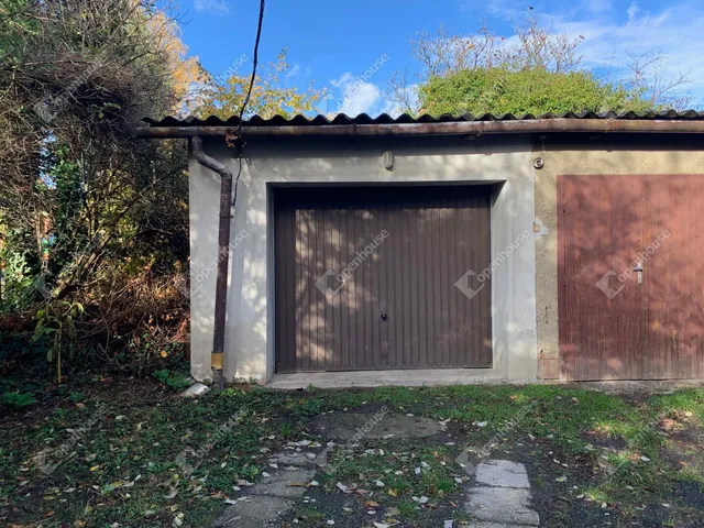 Eladó garázs Szombathely 17 nm