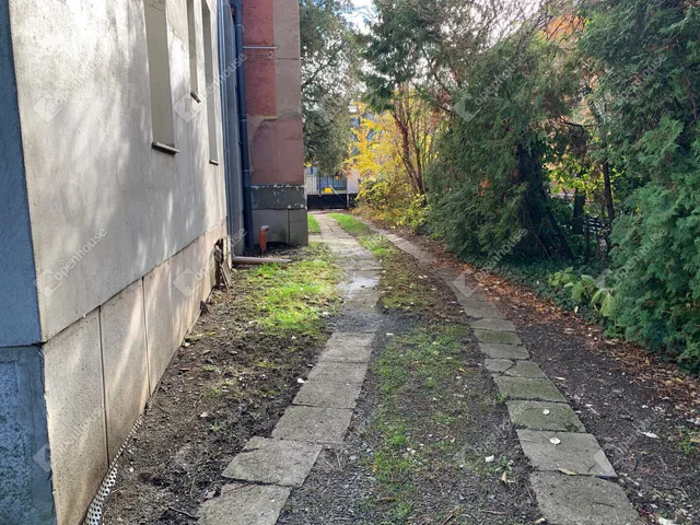 Eladó garázs Szombathely 17 nm