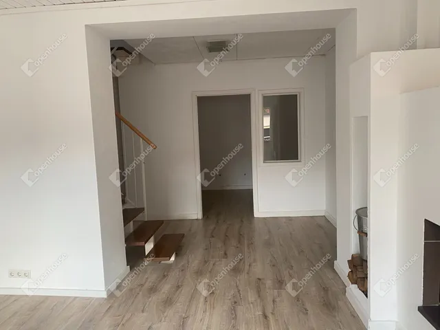 Eladó ház Bucsu 298 nm