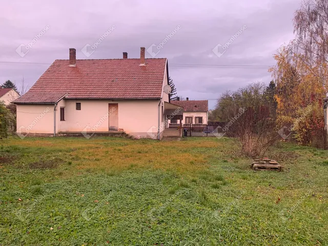 Eladó ház Csehi 90 nm